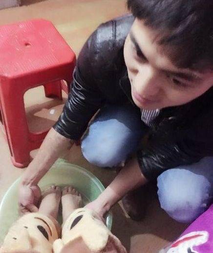 手机漫画app哪个比较好(手机上什么漫画软件好用？什么漫画软件漫画资源最齐全？)