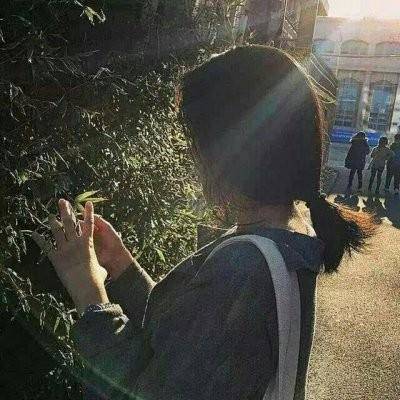 搞笑段子:笑趴众人的搞笑诙谐段子，趣味连连，看完不笑来打我！ 