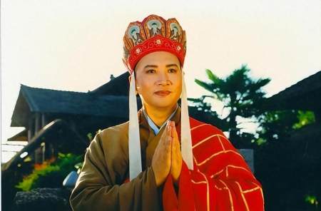 八卦新闻有哪些(中途被导演换角的6位明星，有人耍大牌自毁前程，有人遭资本抛弃)