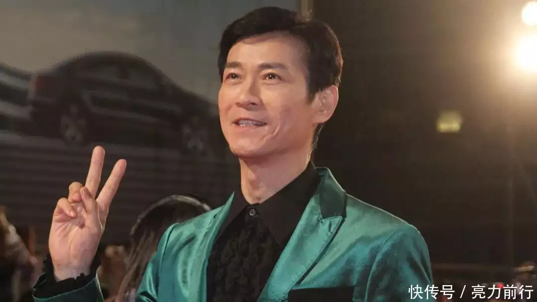 娱乐新闻_明星绯闻 - 明星资讯(港星郑少秋55岁长女自杀,父母无法联系,女儿抑郁实属家庭悲剧！13张人性图片，你敢看吗？)