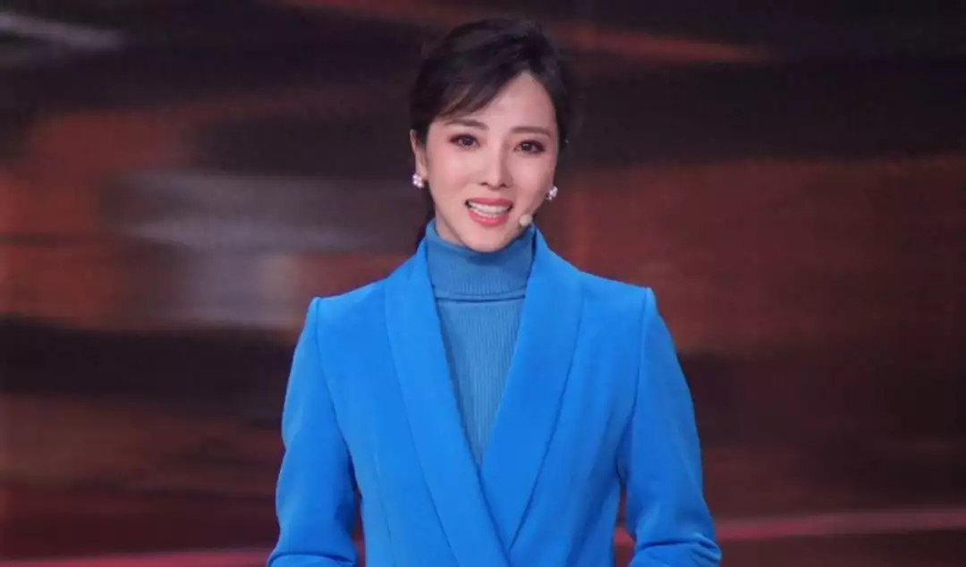 线报怎么赚钱,合法吗(李思思央视离职50天后近况曝光：赚钱这事，别说什么高尚与卑微非洲一女孩因颜值太高，被载入吉尼斯纪录，父亲雇保镖护送上学)