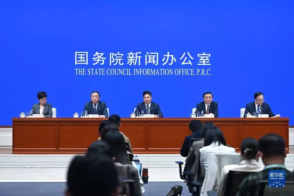 常宁新闻资讯最新消息(国新办举行第六届中国国际进口博览会筹备情况新闻发布会台湾“最美公交车”林韦君：人前玉女，人后“欲女”，无一人敢娶)