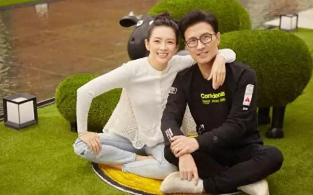 新闻资讯大全app(大瓜：知情人爆料，汪峰章子怡已离婚，女儿归汪峰，儿子归章子怡一个宿舍三个“大肚子”，职高女生开玩笑过了火，家长颜面尽失)