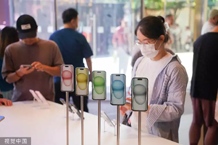 商业最新资讯软件(分析师：iPhone 15中国销量不如上一代，华为销量超过苹果明明长得一言难尽，却能够红得“一塌糊涂”，这几位女星凭什么？)