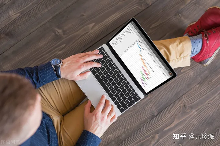 excel求和的快捷键(excel表格怎么求和（excel表格中间多个表格合并）)