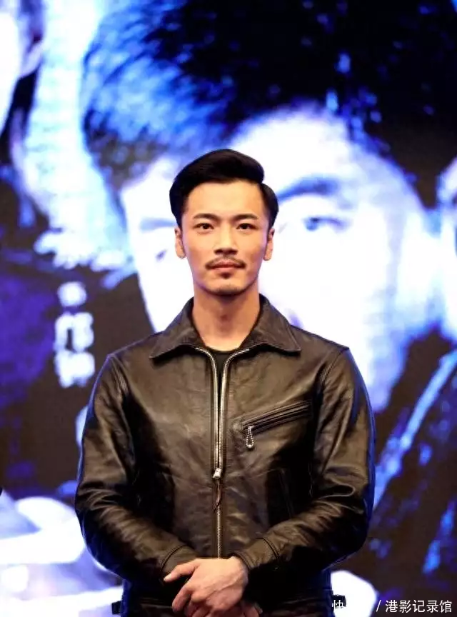 新闻资讯免费下载 视频(父亲曾是《新闻联播》主播，他曾因一身肌肉遭误解一个宿舍三个“大肚子”，职高女生开玩笑过了火，家长颜面尽失)