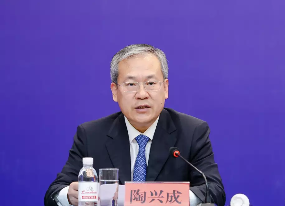 新闻资讯百度百科(职普融通·产教融合·科教融汇 第60届中国高等教育博览会新闻发布会在青岛召开虞书欣早期比基尼照片曝光！网友：她性感火辣不止眼睛大)