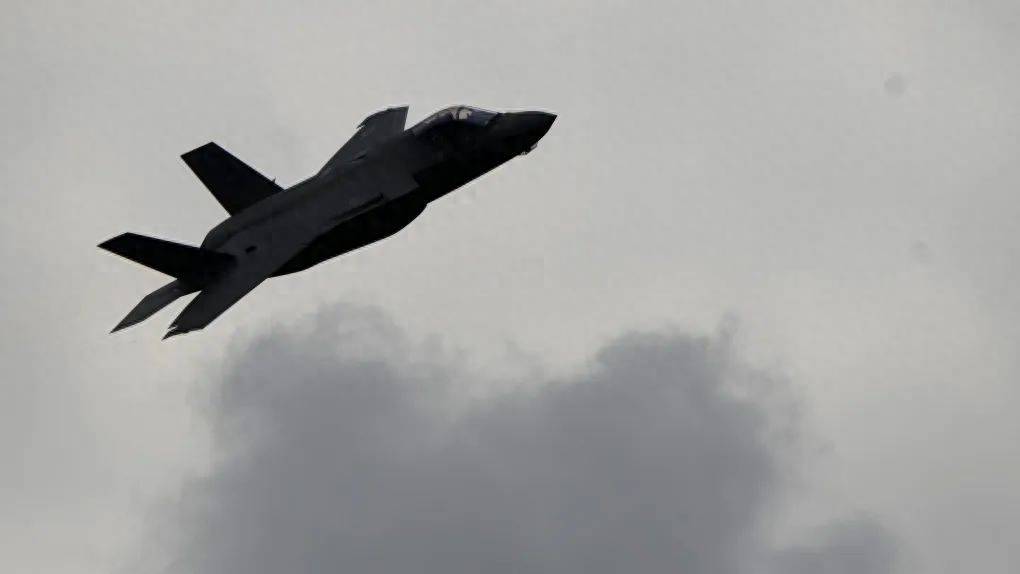 美国军方：F-35战斗机残骸找到了 