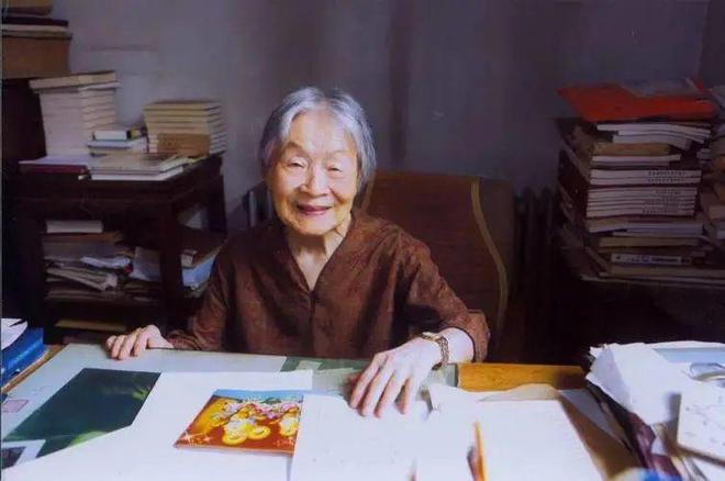 杨绛：遇事不顺时，记住3个字你就赢了！