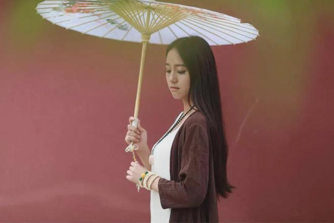 《易经》人这一生就三件事：跟对人、走对路、做对事！