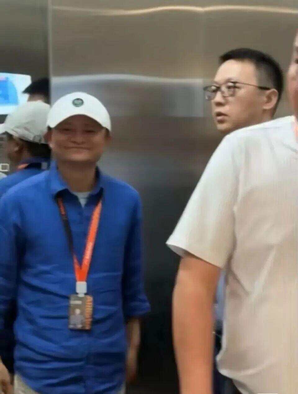 千舟竞发争 “鲜”!东海全面开渔 壮观场面喜迎丰收季